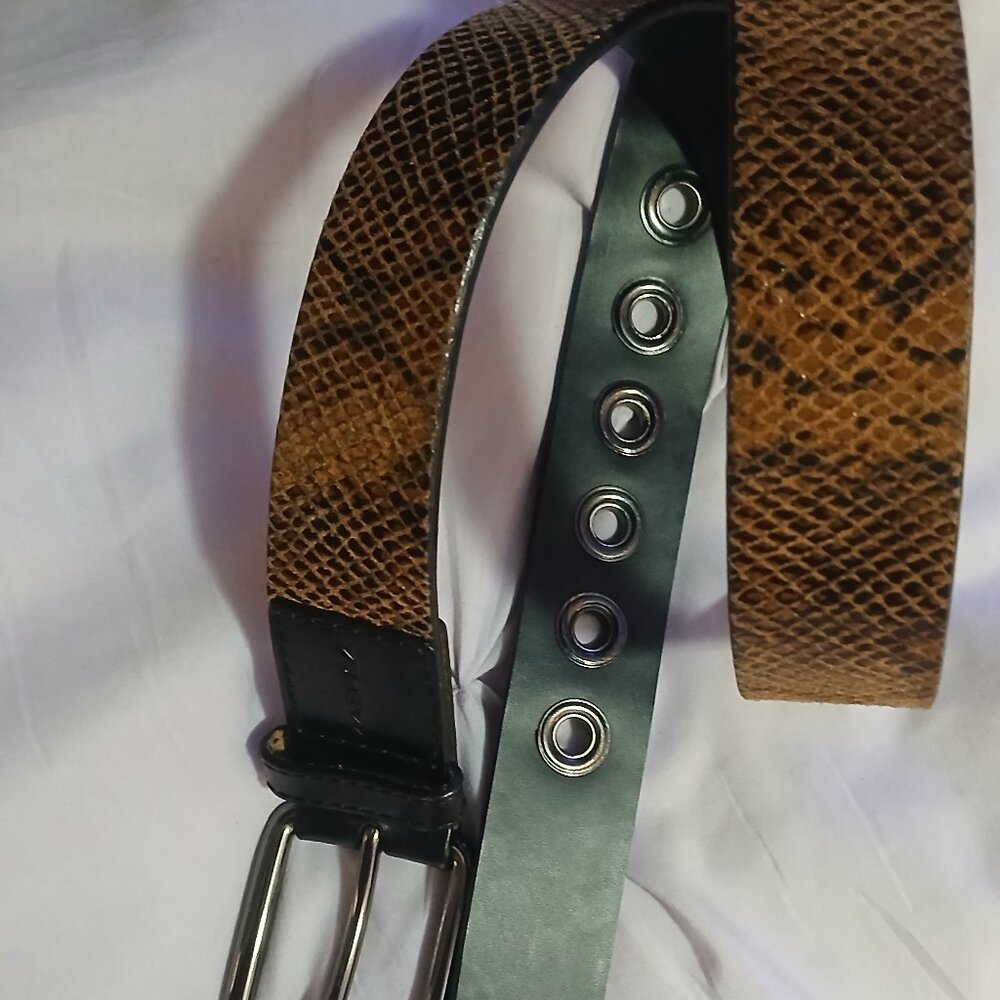 Elegant Via Spiga Textured Leather Belt Brown Luxe Men's NEW - S